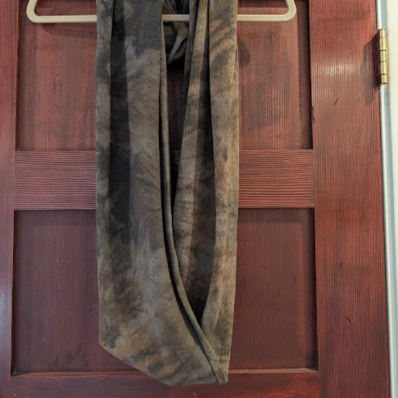 O/S Shadow Sinew Moon Infinity Scarf Shawl Hemp Cotton Blend - Picture 3 of 4